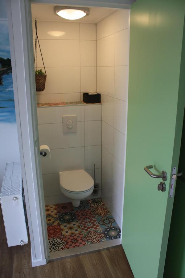 Bed & Breakfast Алсмер Екстериор снимка
